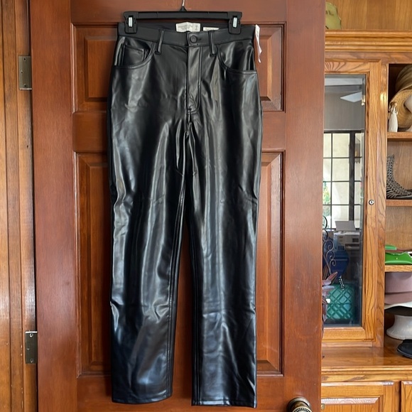 Abercrombie and Fitch vegan leather ultra high-rise straight ankle pant size 26 - Picture 2 of 6